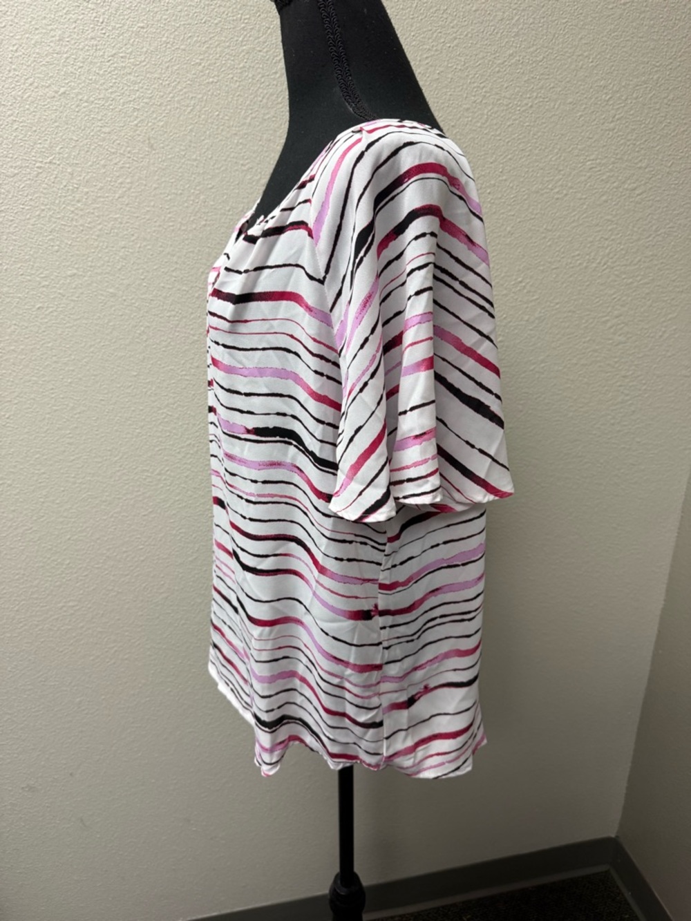 Apt 9 Pink White Striped Blouse Large Split Neck Short Sleeve Top - Picture 4 of 10